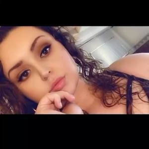 Meet your Posher, Evangieline